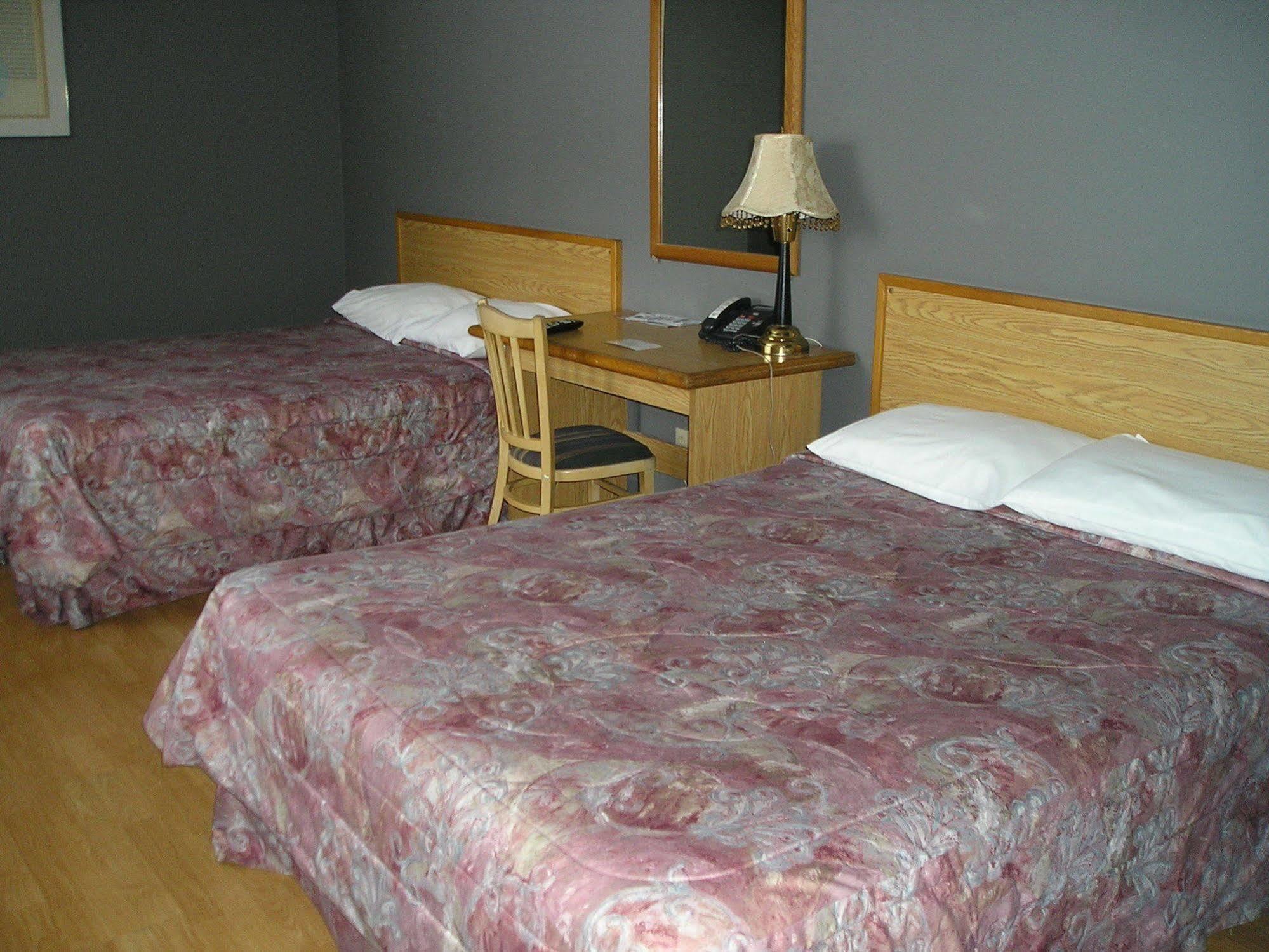 Motel Le Victo วิคตอเรียวิลล์ ภายนอก รูปภาพ